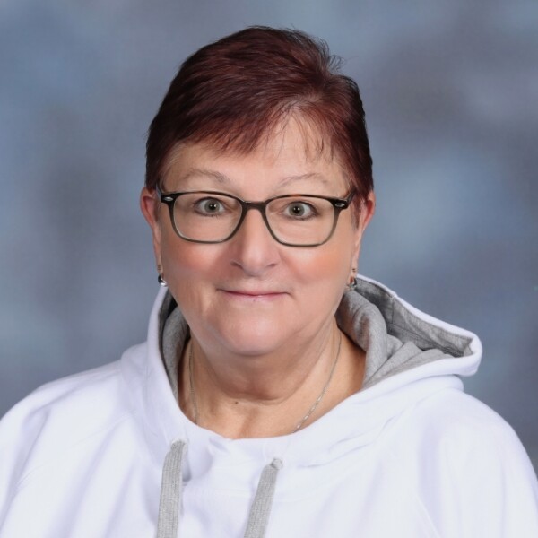 Photo of Mary Beth Henningsen Photo of Mary Beth Henningsen