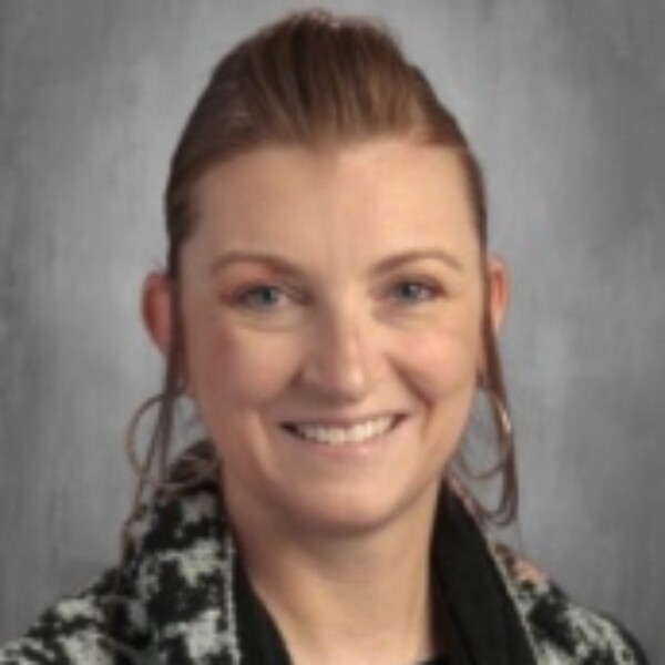 Photo of Robyn Noel Photo of Robyn Noel